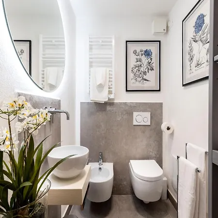 With Square Views Apartman Lucca